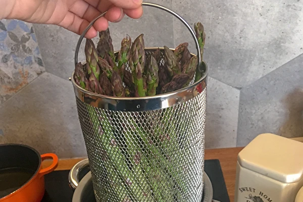 Como preparar espargos verdes?