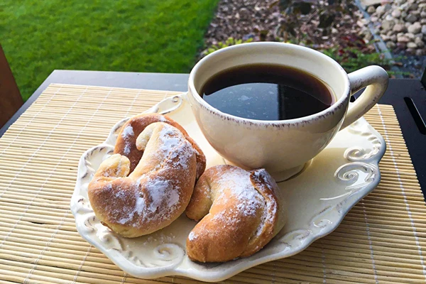 Croissants de massa lêveda com doce