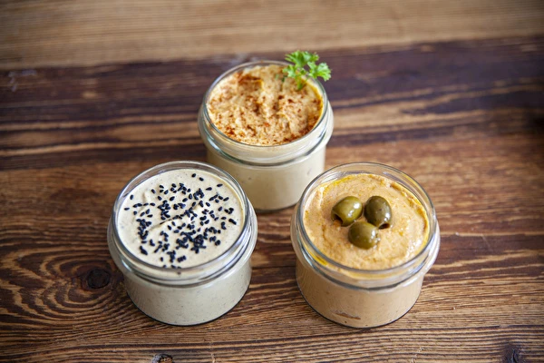 Húmus em diferentes versões de sabor
