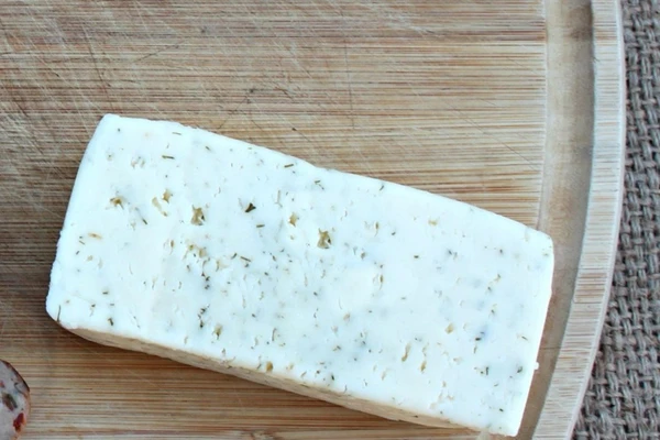 Queijo tipo Havarti caseiro