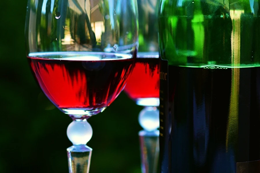 Browin Przepiśnik - Vinho caseiro de ginja e groselha-espim