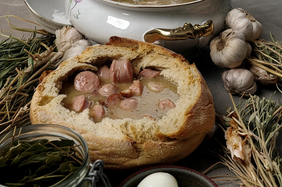 Żurek tradicional à moda antiga polaca